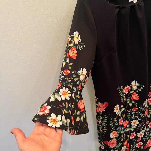 NEW YORK & COMPANY black/ floral dress size M - Picture 3 of 8